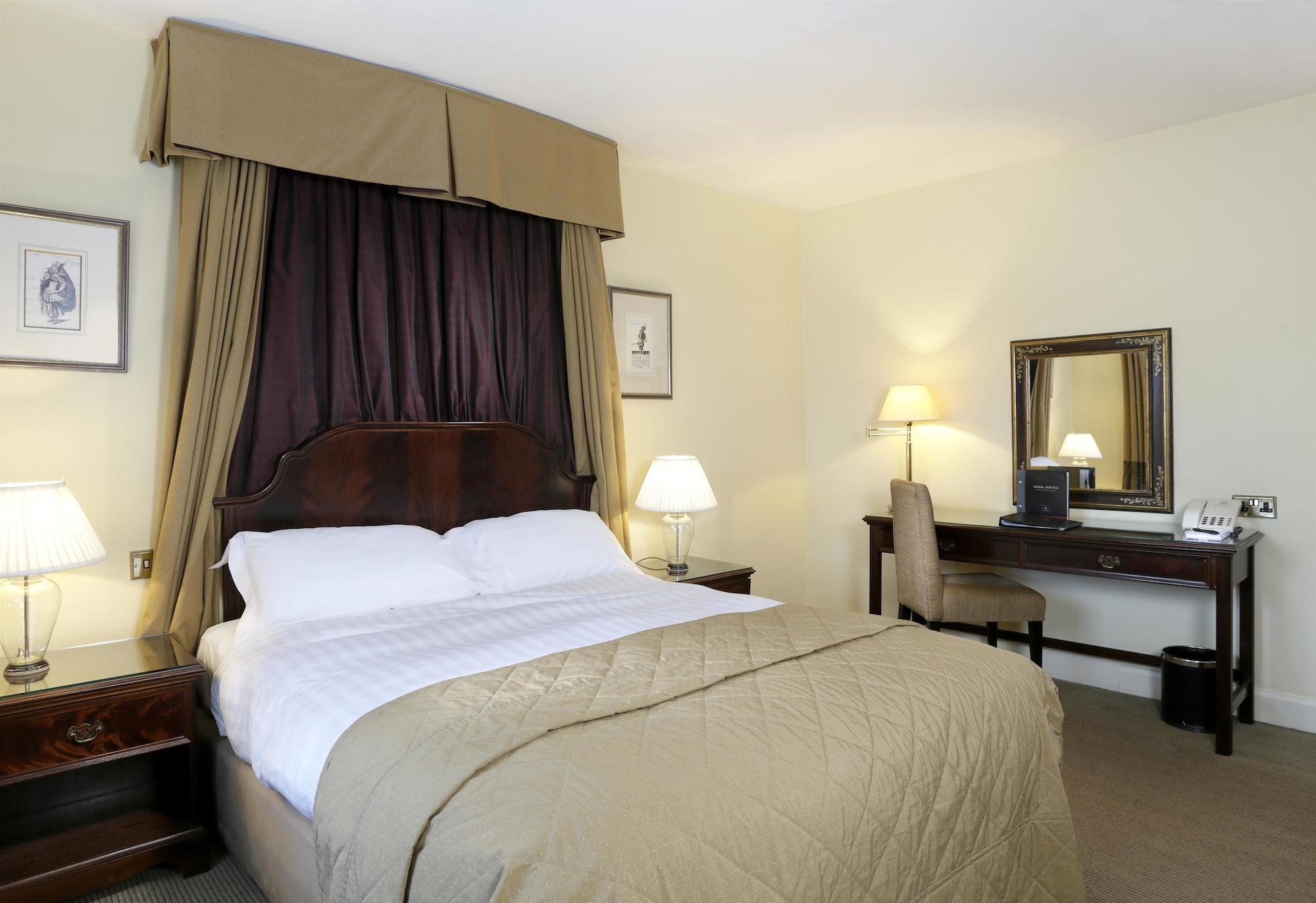 Macdonald Alveston Manor Hotel & Spa Stratford-upon-Avon Exterior photo